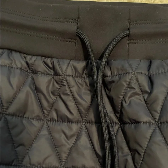 Athleta Black Quilted Women's Skirt NWT New - Picture 4 of 7